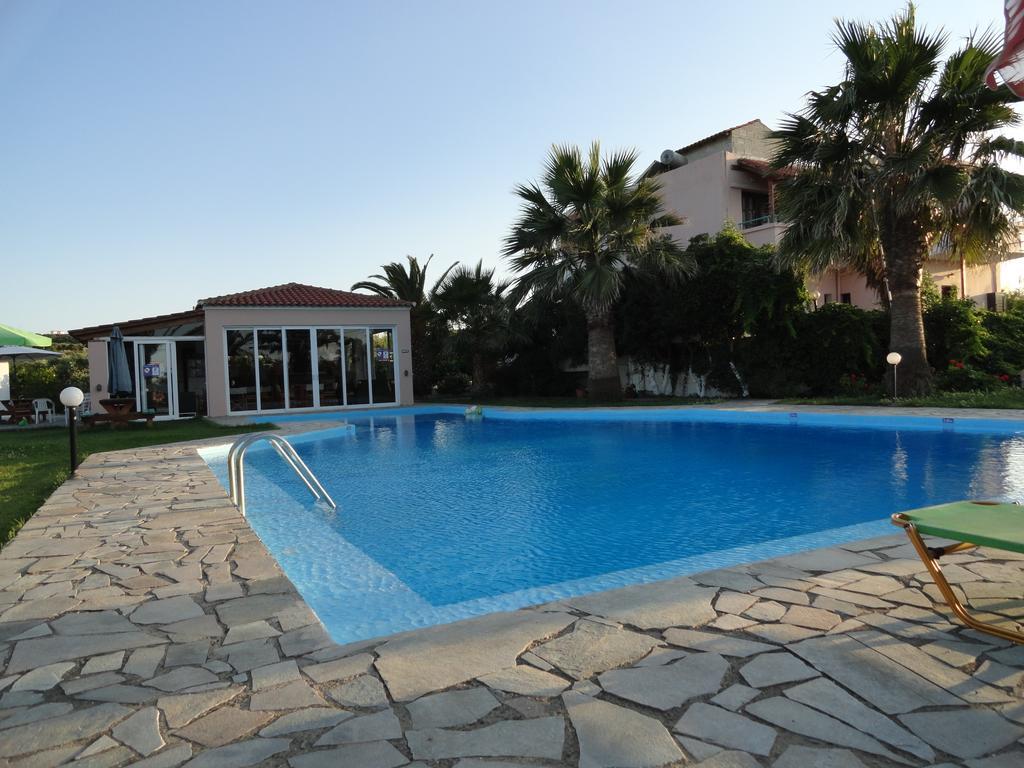 Pardalakis Studios Gerani  Exteriér fotografie