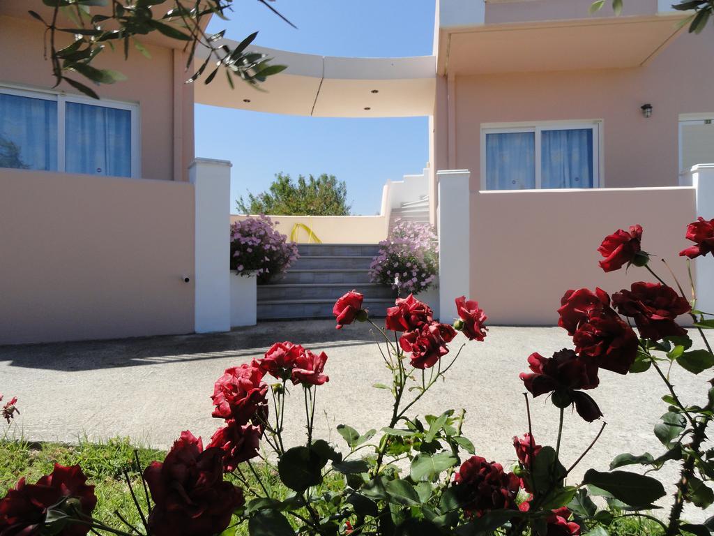 Pardalakis Studios Gerani  Exteriér fotografie