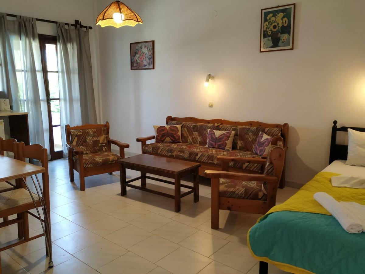 Pardalakis Studios Gerani  Exteriér fotografie