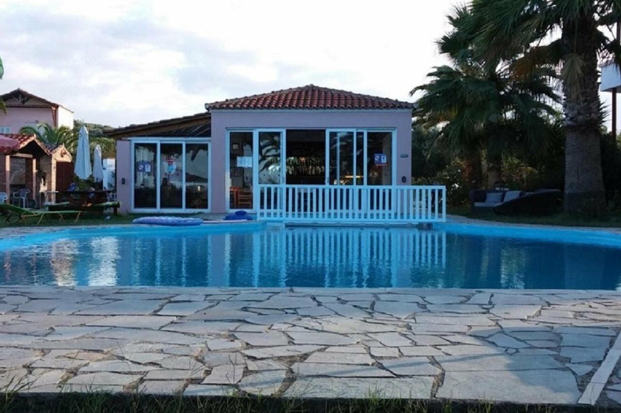 Pardalakis Studios Gerani  Exteriér fotografie